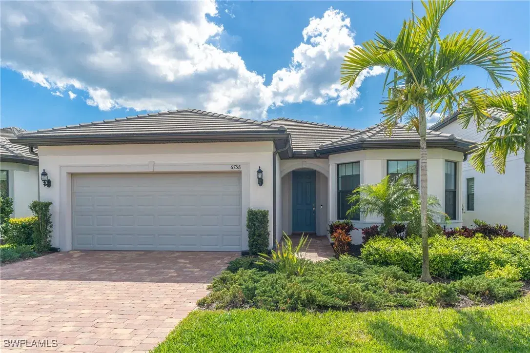 Picture of 6758 Pennyroyal Dr, Naples, FL 34114