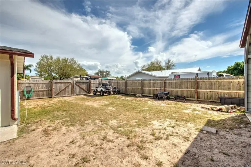 Picture of 317 Schoolside Dr, Lehigh Acres FL 33936