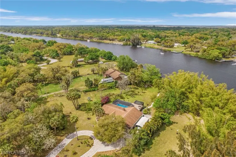 Picture of 110 Hampton Ave, Labelle FL 33935