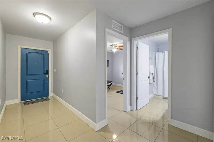 Picture of 10372 Canal Brook Ln, Lehigh Acres FL 33936