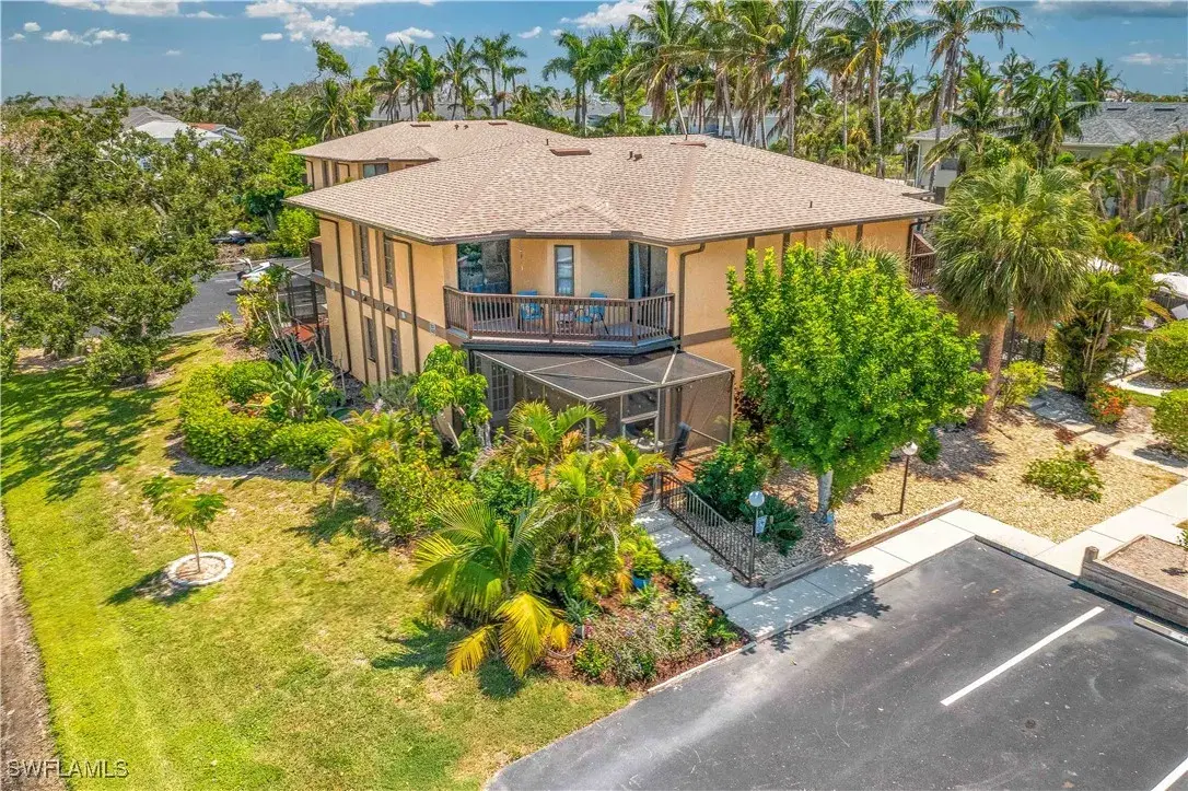 Picture of 13533 Siesta Pines Ct, Fort Myers, FL 33908
