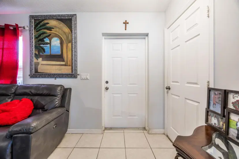 Picture of 401 NE Mainsail Street, Port St Lucie FL 34983