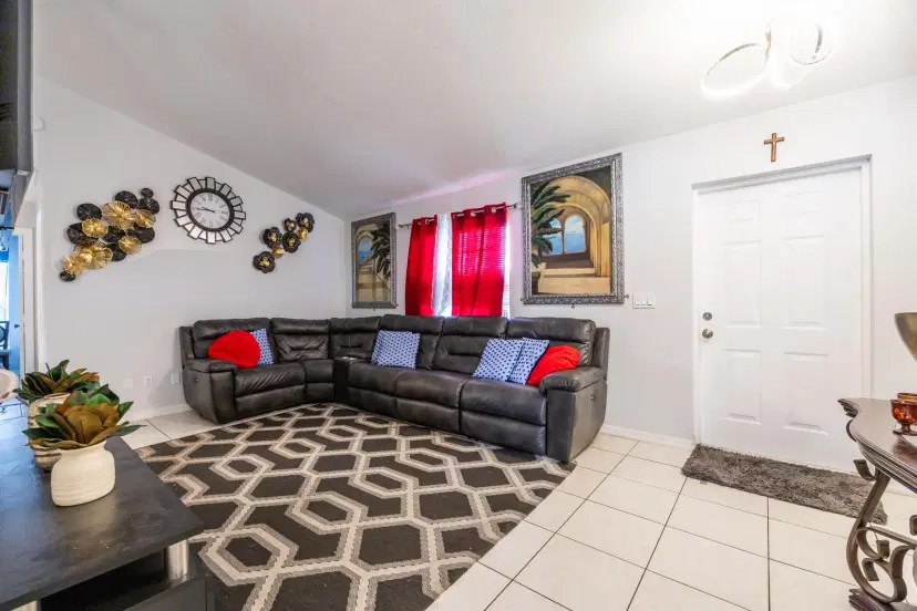 Picture of 401 NE Mainsail Street, Port St Lucie FL 34983
