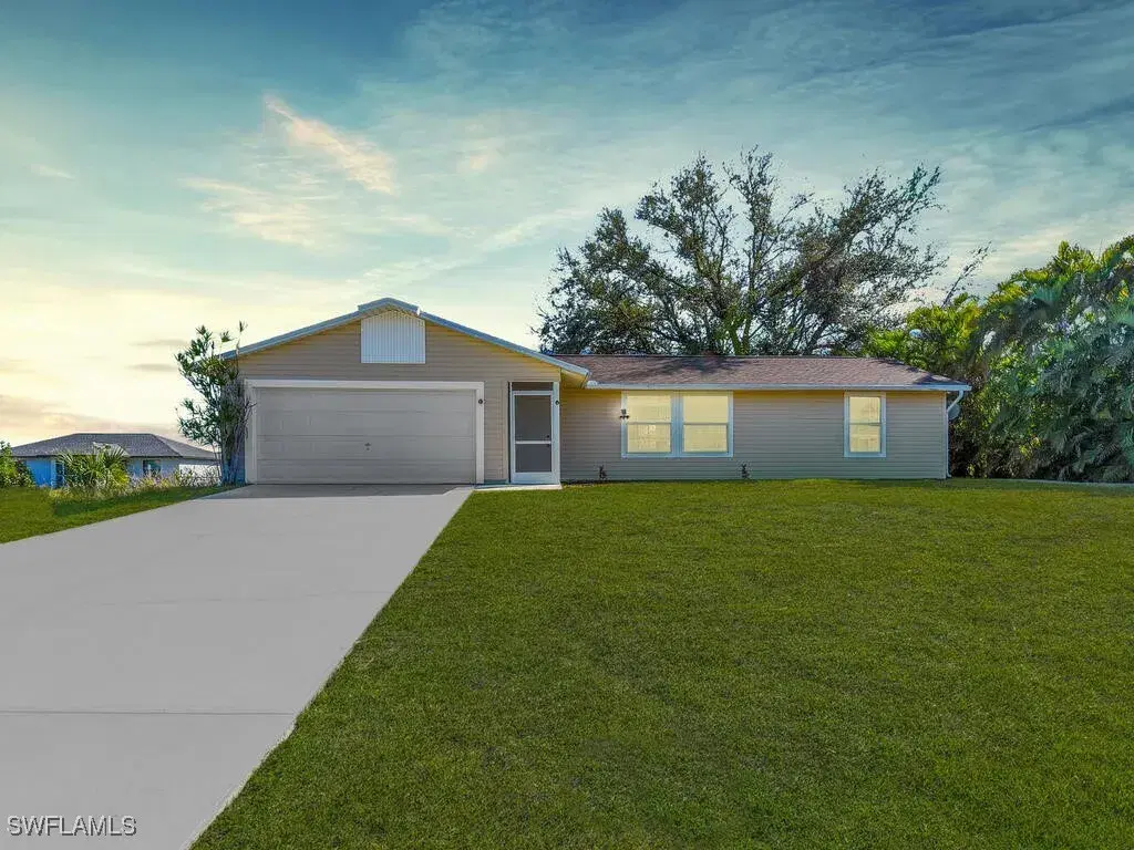 Picture of 302 NW 5Th Ter, Cape Coral, FL 33993