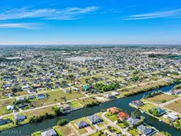 Picture of 302 NW 5Th Ter, Cape Coral, FL 33993