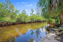 Picture of 6062 Waterway Bay Dr, Fort Myers, FL 33908