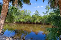 Picture of 6062 Waterway Bay Dr, Fort Myers, FL 33908