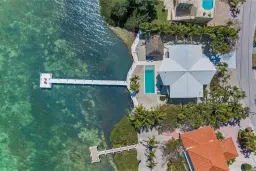 Picture of 347 Stirrup Key Blvd, Marathon, FL 33050