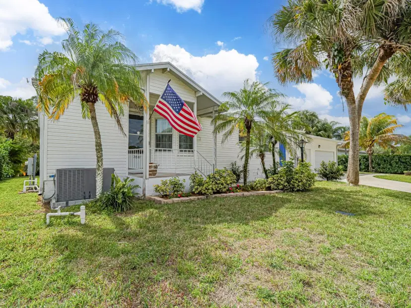 Picture of 7881 SE Paradise Dr, Stuart FL 34997