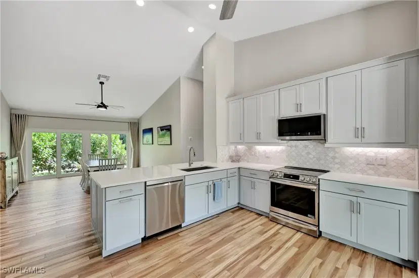 Picture of 2216 Outrigger Ln, Naples FL 34104