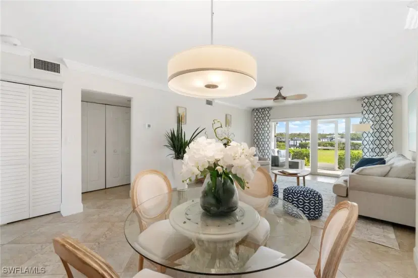 Picture of 305 Goodlette-Frank Rd S C204, Naples FL 34102