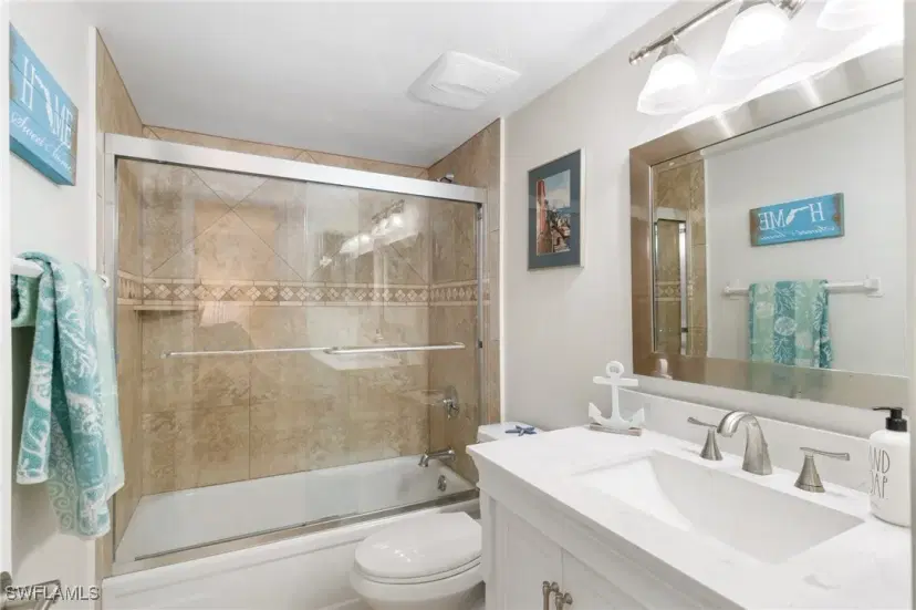 Picture of 305 Goodlette-Frank Rd S C204, Naples FL 34102