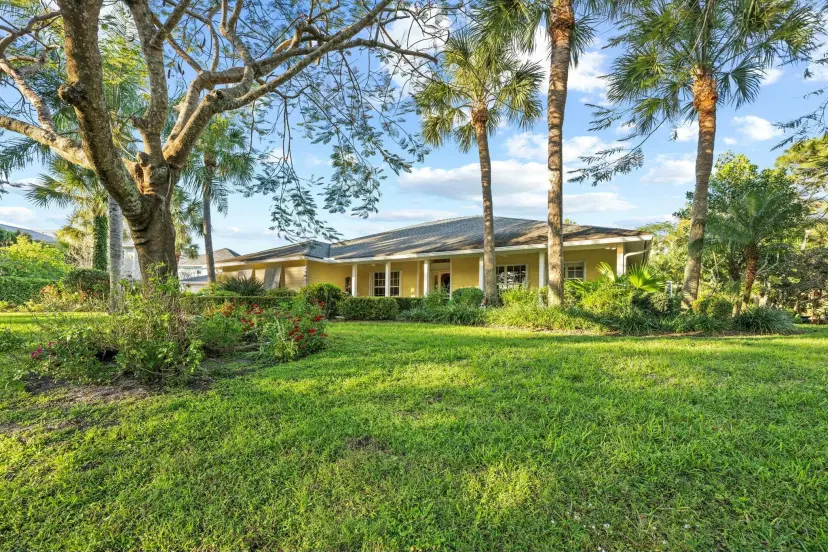 Picture of 19077 SE County Line Road, Jupiter FL 33469