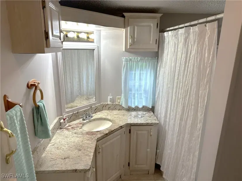 Picture of 1105 Silver Lakes Blvd, Naples FL 34114