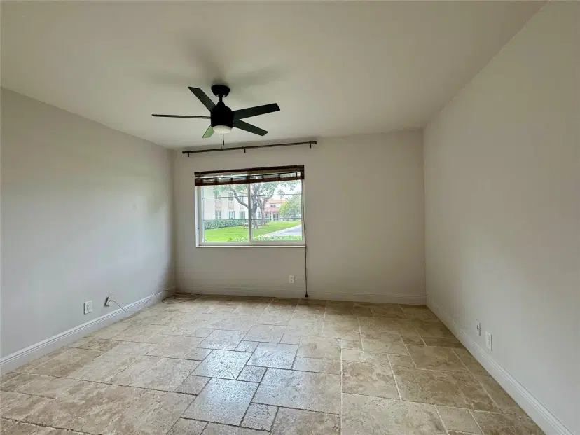 Picture of 124 NE 19Th Ct 102B, Wilton Manors FL 33305
