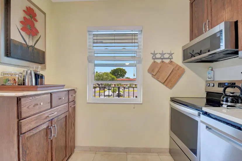 Picture of 22 Abbey Lane 208, Delray Beach FL 33446