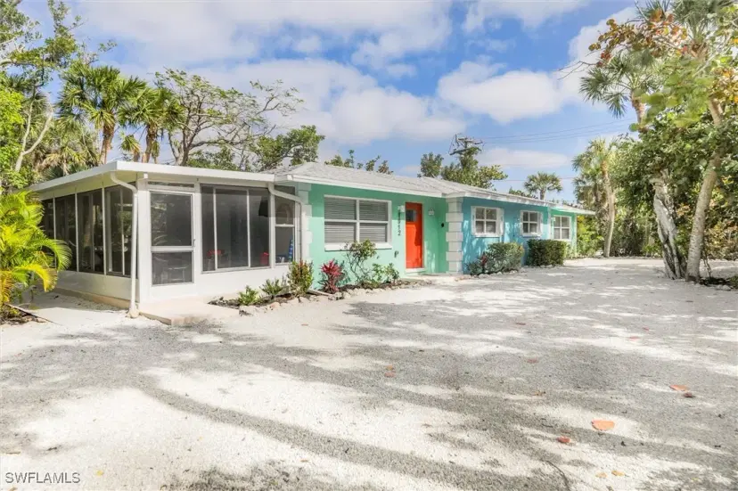 Picture of 1012/1014 E Gulf Dr, Sanibel FL 33957