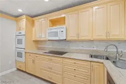 Picture of 2111 Barkeley Ln 19, Fort Myers, FL 33907