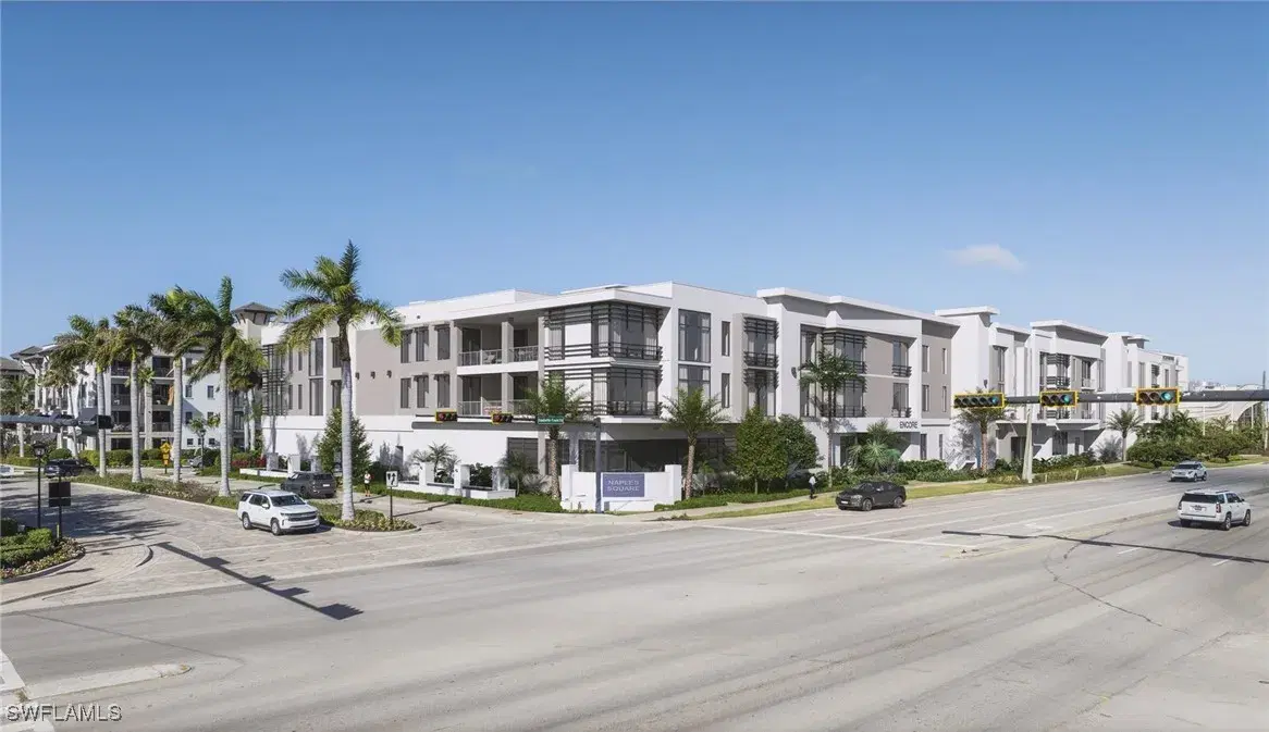 Picture of 233 12Th St S 302, Naples, FL 34102