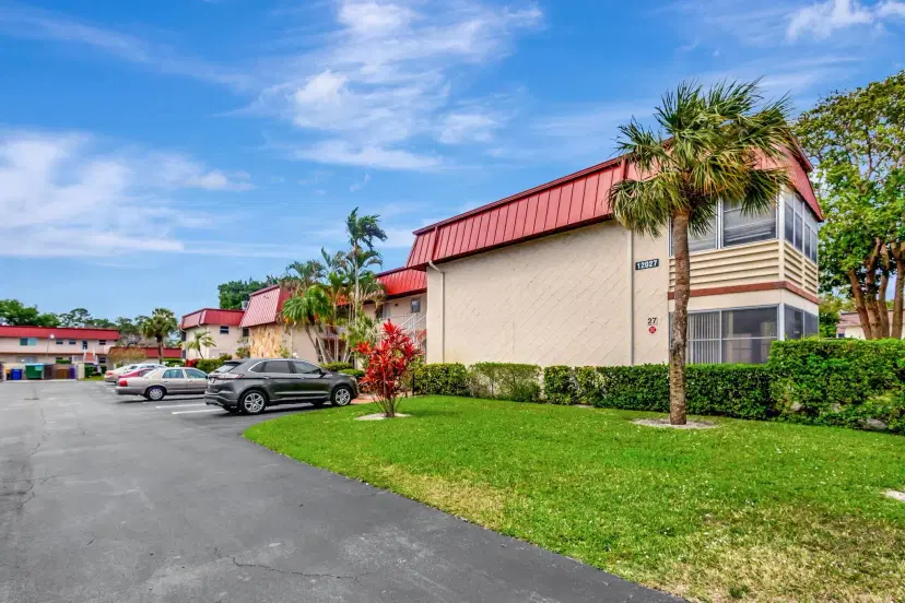 Picture of 12027 Greenway Circle S 103, Royal Palm Beach FL 33411