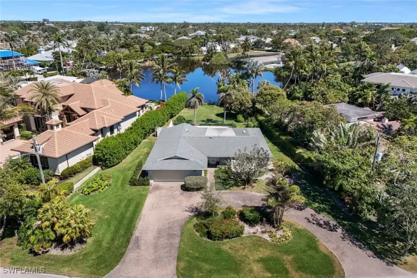 Picture of 645 Bougainvillea Rd, Naples FL 34102