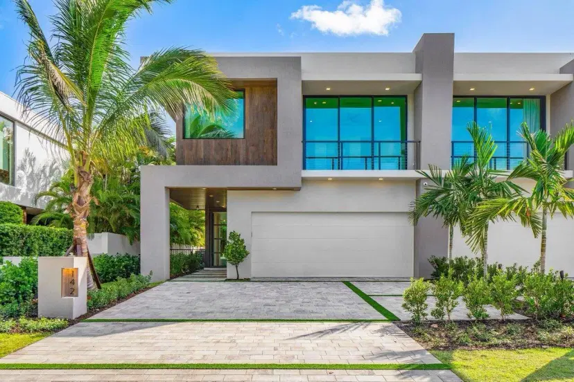 Picture of 142 NE Wavecrest Way, Boca Raton FL 33432