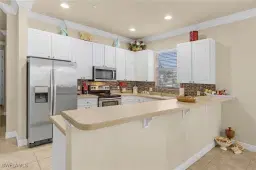 Picture of 4235 SE 20Th Pl C201, Cape Coral, FL 33904