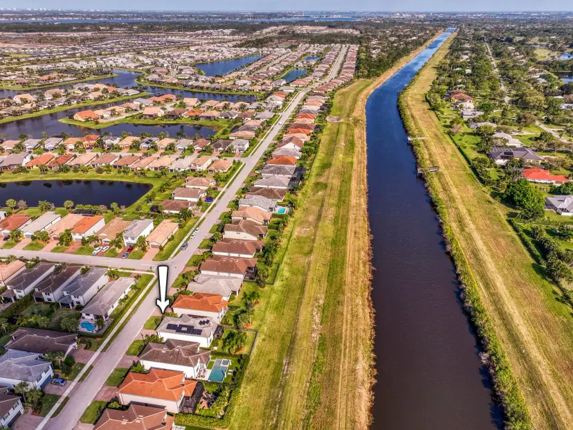 Picture of 800 SE Villandry Way, Port St Lucie FL 34984