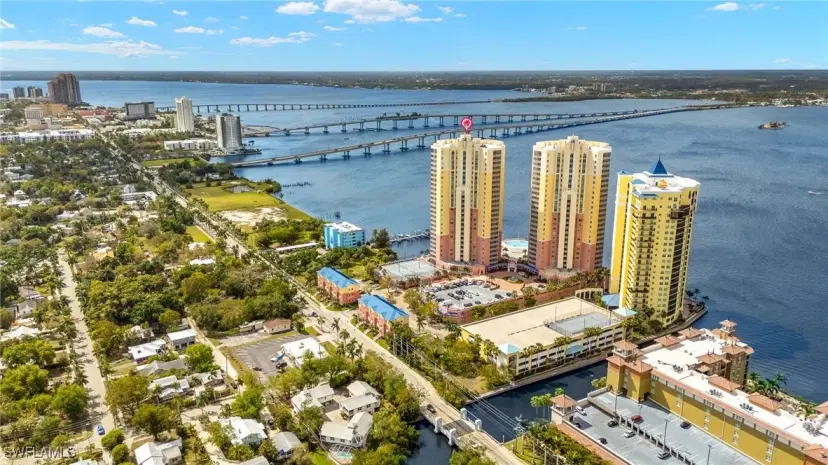 Picture of 2743 1St St 2404, Fort Myers FL 33916