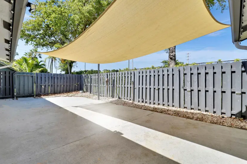 Picture of 1104 Summit Trail Circle B, West Palm Beach FL 33415