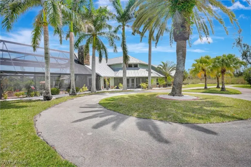 Picture of 7235 Lake Dr, Fort Myers FL 33908