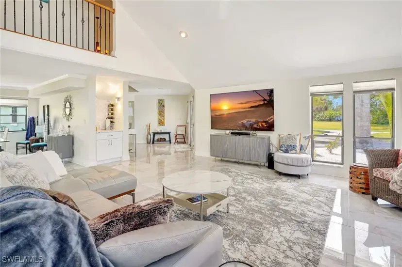 Picture of 7235 Lake Dr, Fort Myers FL 33908