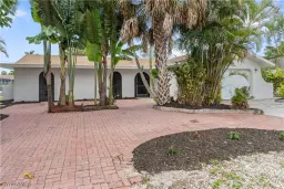 Picture of 8925 Dorchester St, Fort Myers, FL 33907