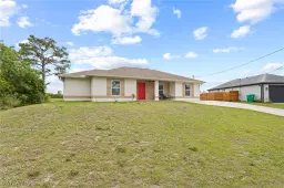 Picture of 5011 Dania Cir, Labelle, FL 33935