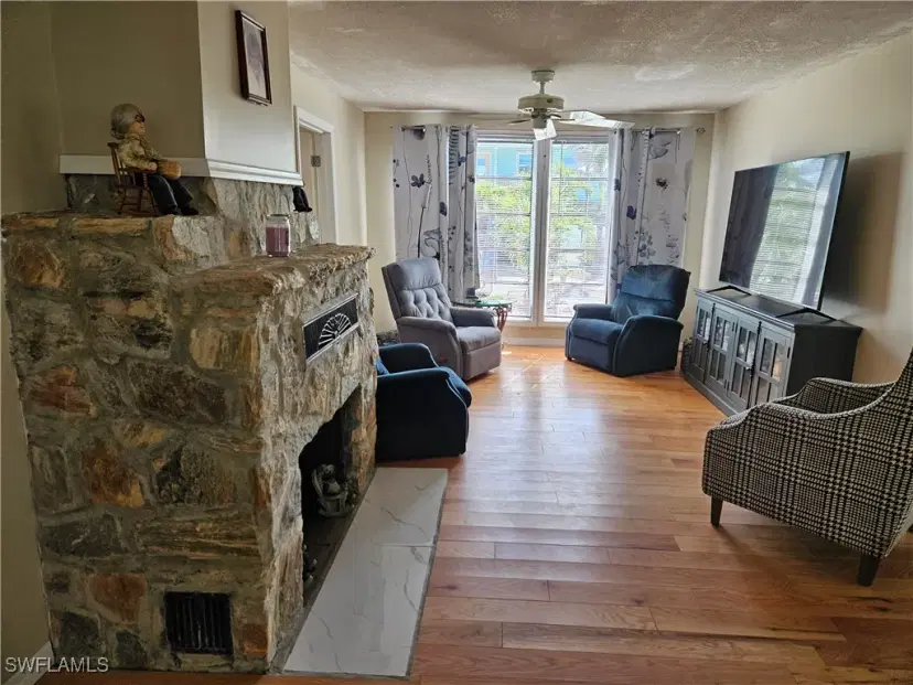Picture of 243 Pearl St, Fort Myers Beach FL 33931