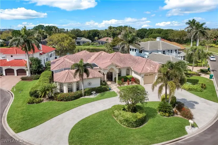 Picture of 914 Spanish Moss Trl, Naples FL 34108