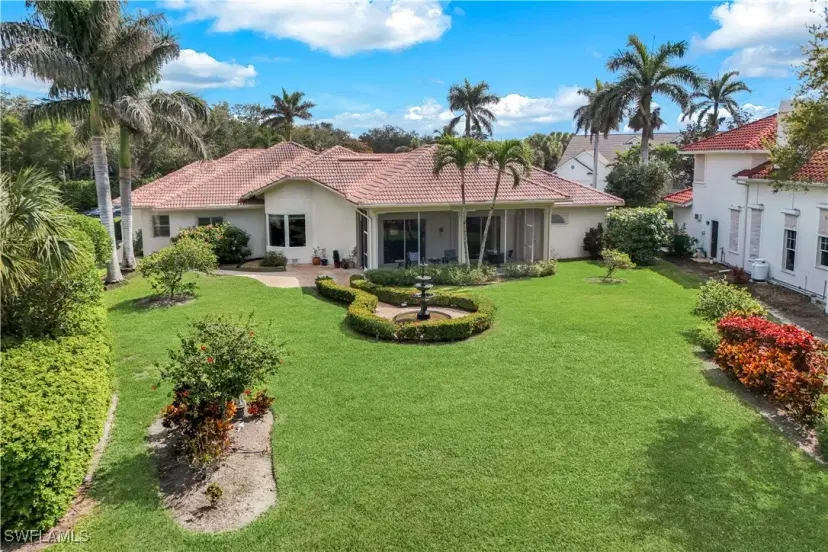 Picture of 914 Spanish Moss Trl, Naples FL 34108