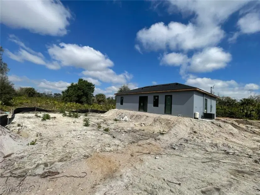 Picture of 705 Ledge St, Lehigh Acres FL 33972