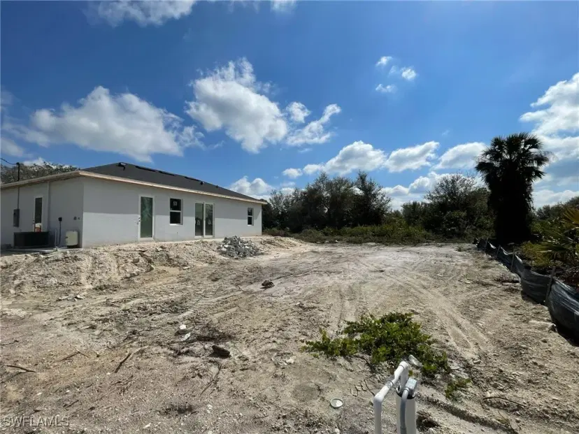 Picture of 707 Ledge St, Lehigh Acres FL 33972