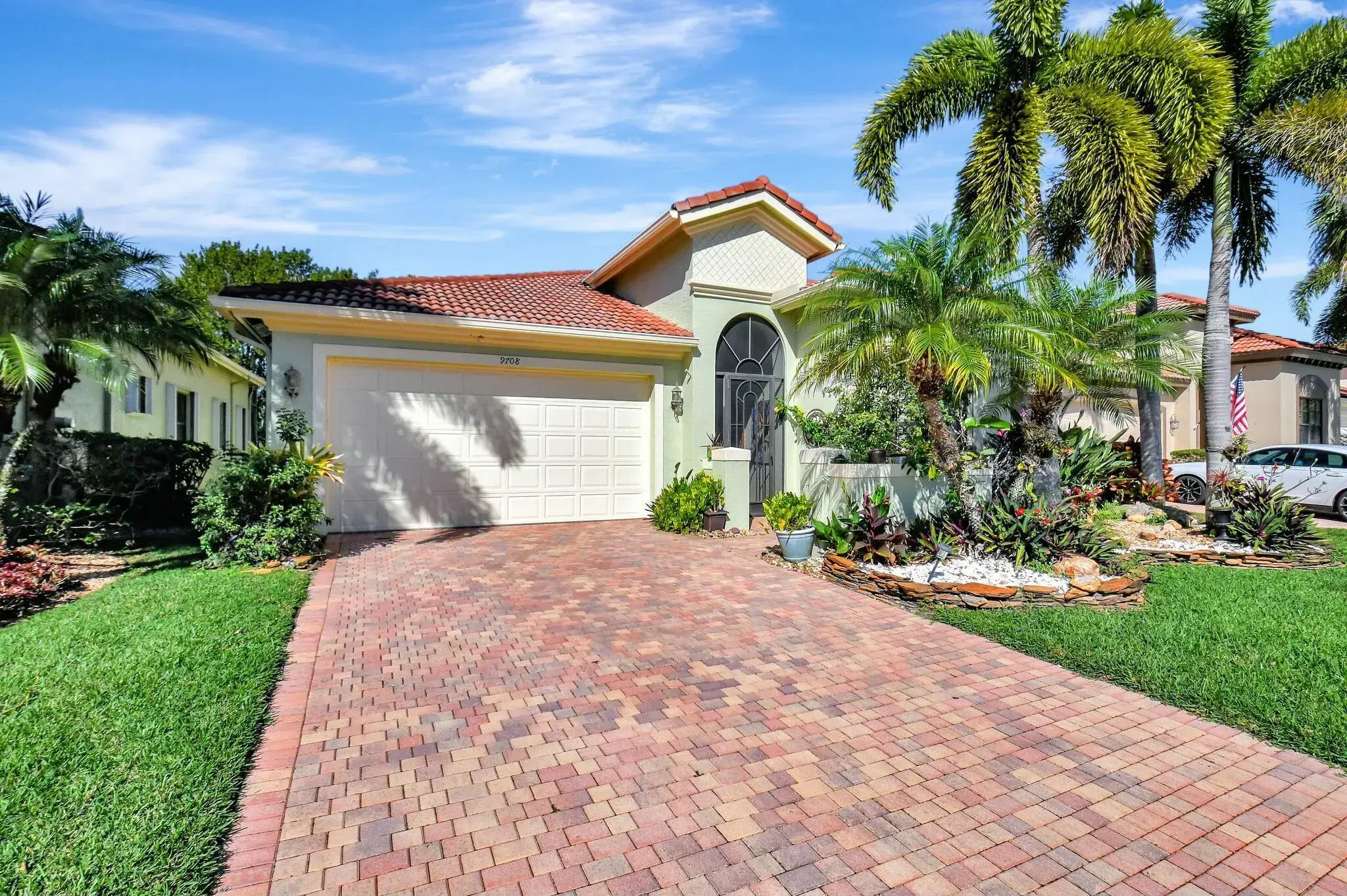 Picture of 9708 Isles Cay Drive, Delray Beach, FL 33446