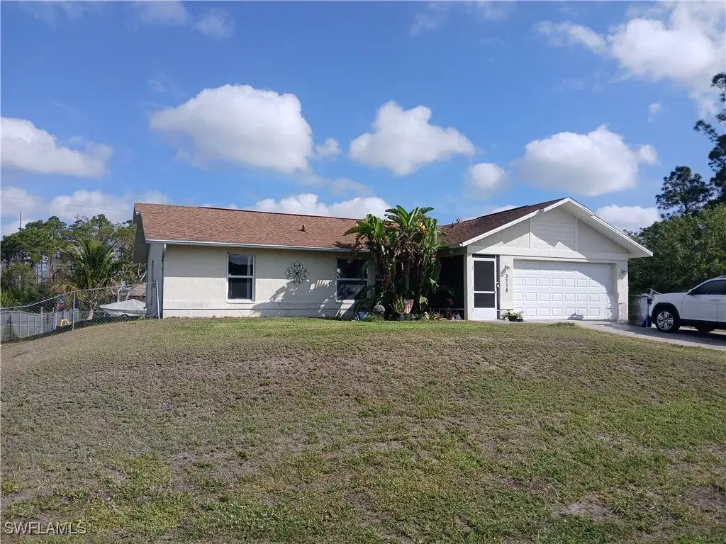 Picture of 3218 2Nd St Sw, Lehigh Acres, FL 33976