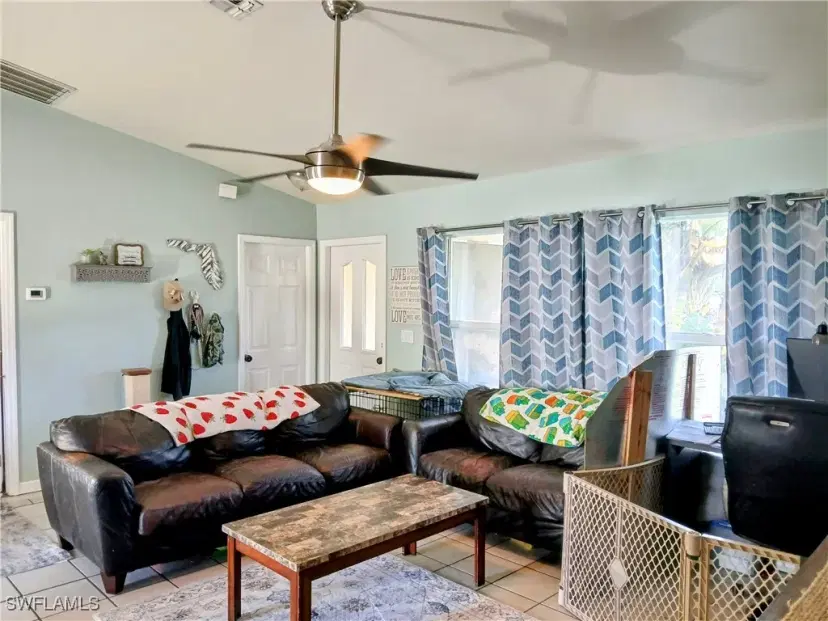 Picture of 3218 2Nd St Sw, Lehigh Acres FL 33976
