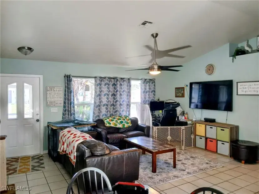 Picture of 3218 2Nd St Sw, Lehigh Acres FL 33976