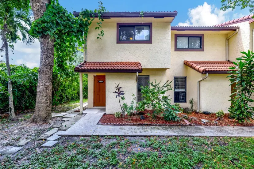 Picture of 8956 W Sample Rd 8956, Coral Springs FL 33065