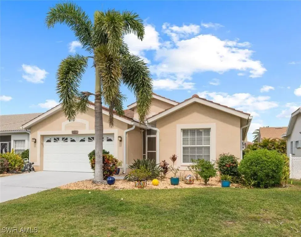 Picture of 8095 Breton Cir, Fort Myers, FL 33912
