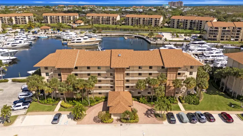 Picture of 2401 Marina Isle Way 503, Jupiter FL 33477