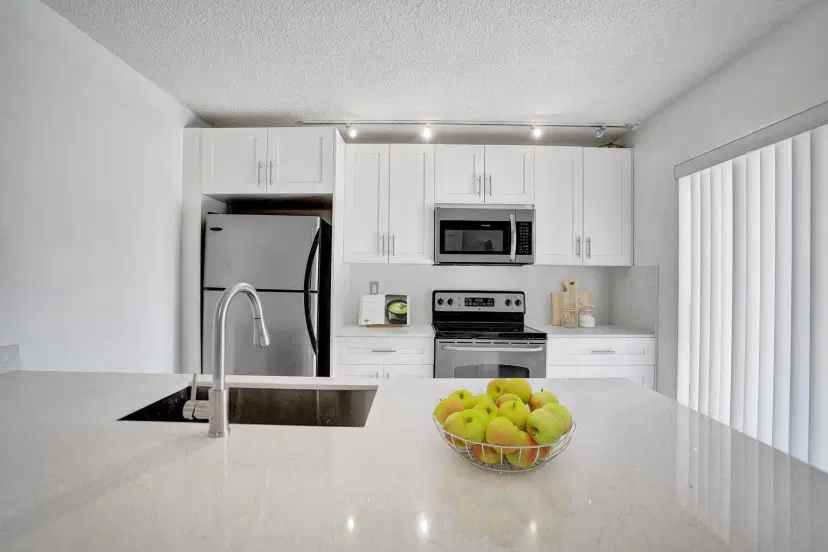 Picture of 744 Buttonwood Lane 411-D, Boynton Beach FL 33436