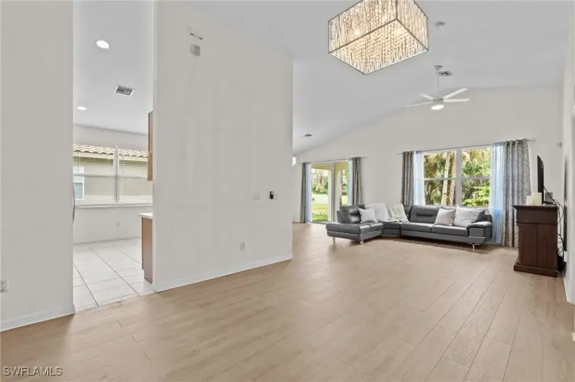 Picture of 1905 Par Dr, Naples FL 34120
