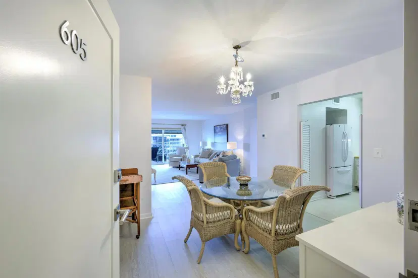 Picture of 170 N Ocean Boulevard 605, Palm Beach FL 33480