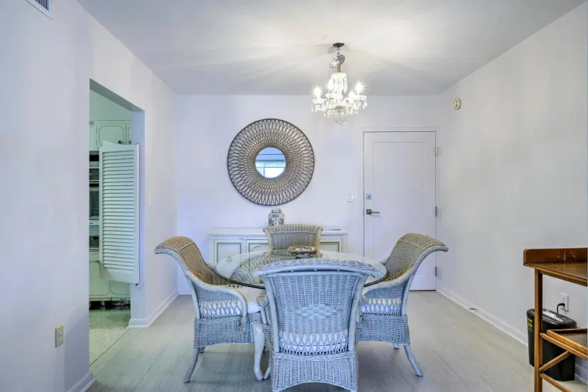 Picture of 170 N Ocean Boulevard 605, Palm Beach FL 33480